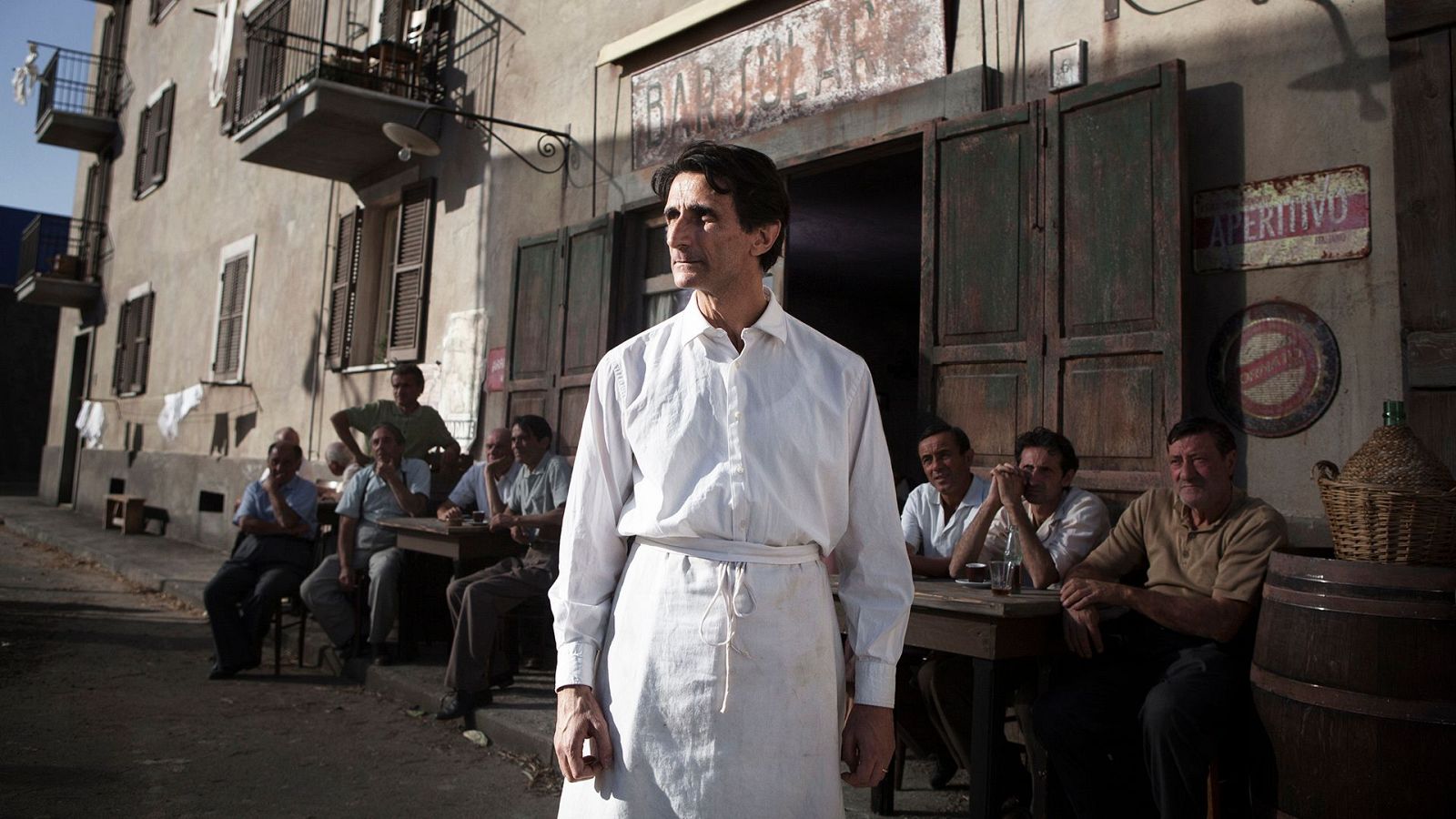 La amiga estupenda - Temporada 1 - Episodio 2: El dinero - Ver ahora