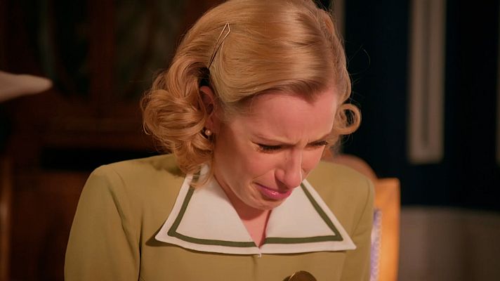 Salón de té La Moderna - Gabriela echa de casa a Laurita tras descubrir que está emba