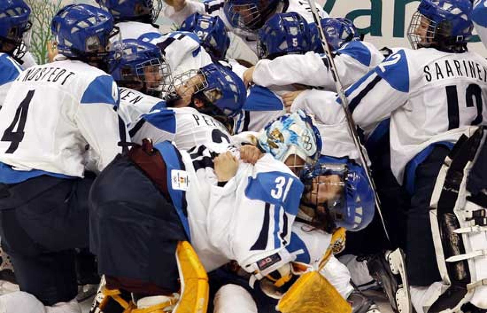 Hockey sobre hielo (f). Finlandia 3-2 Suecia | Ver