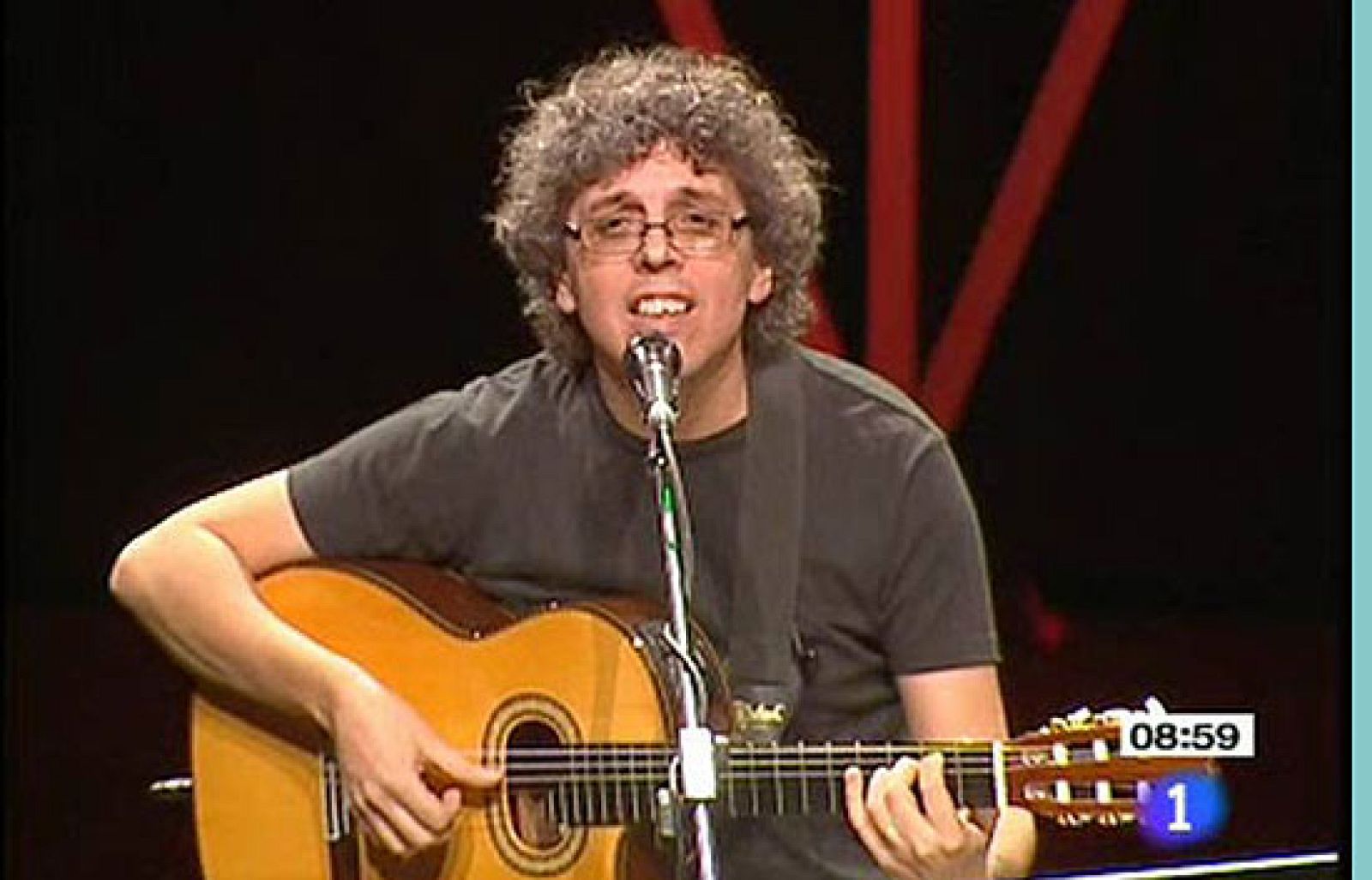 Pedro Guerra presenta 'Contigo en la distancia' | Ver