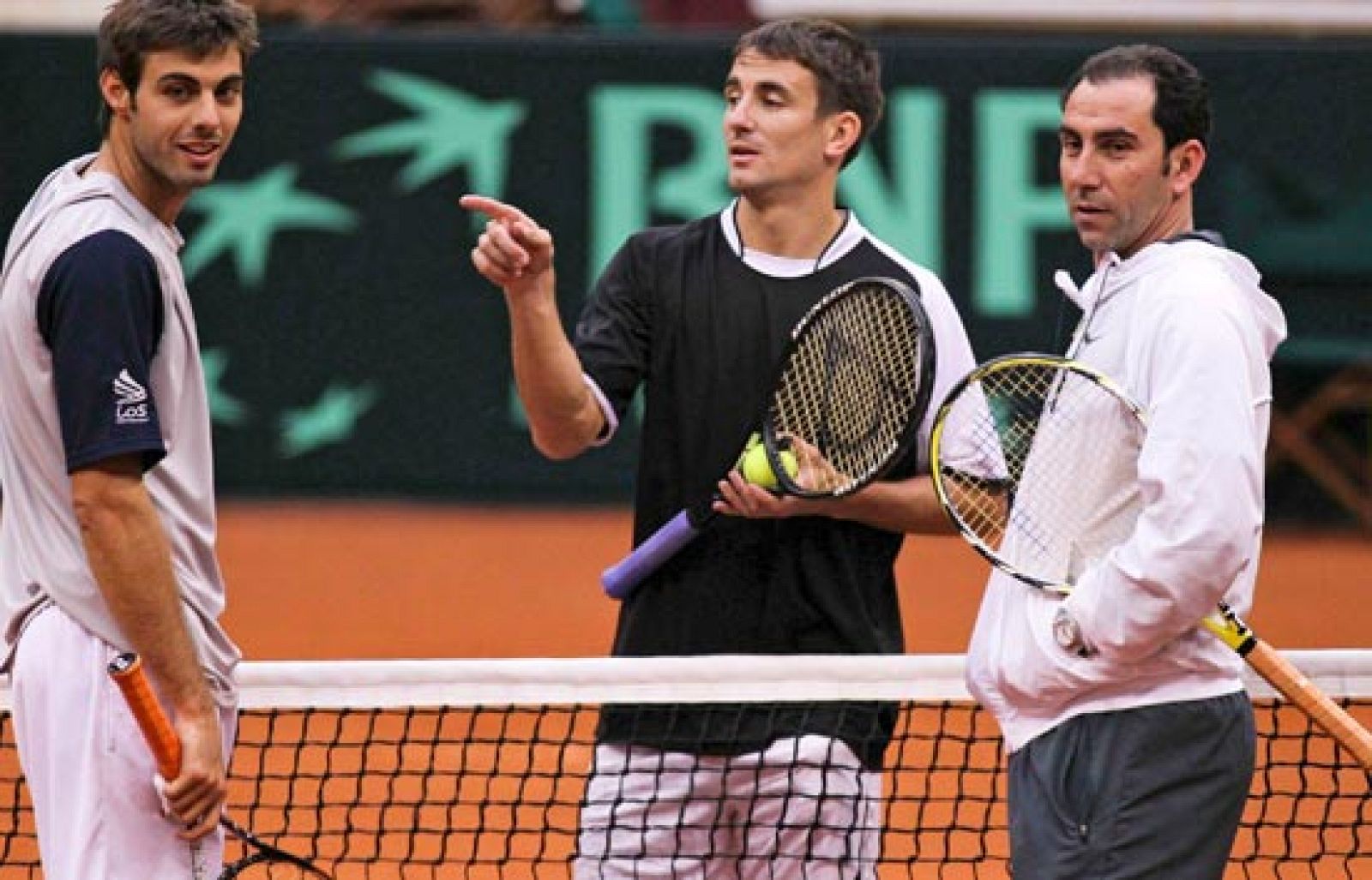 La 'Armada' ya entrena en Logroño para la defensa de la ensaladera | Ver