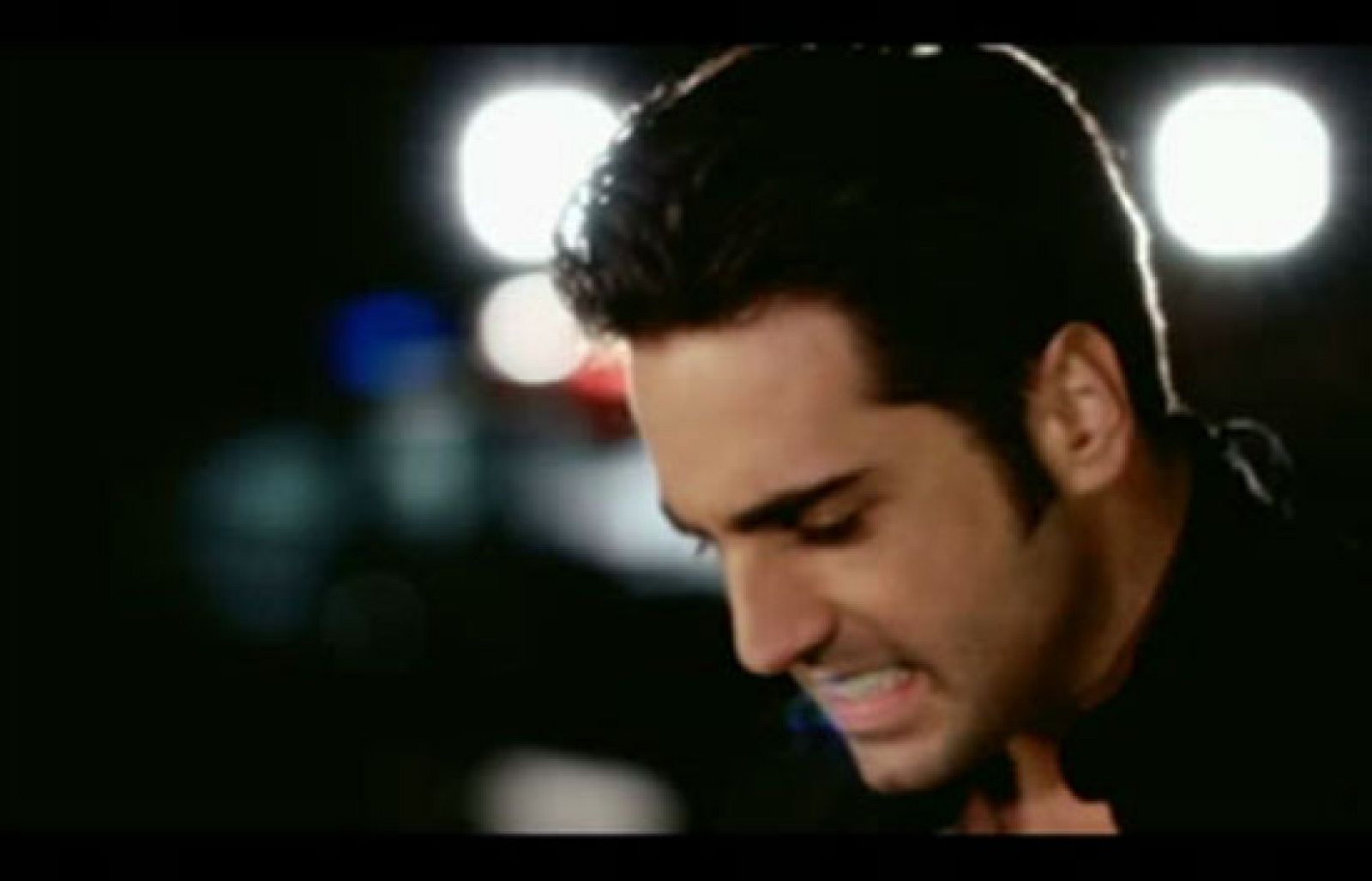 Vídeoclip "Abrázame muy fuerte"