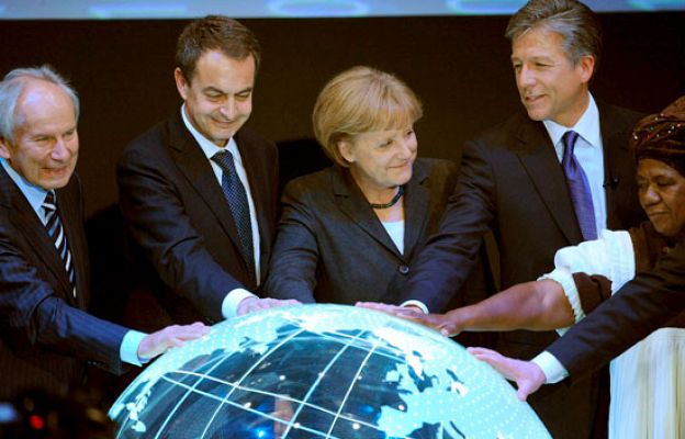 Telediario 1 - Telediario en 4' - 01/03/10