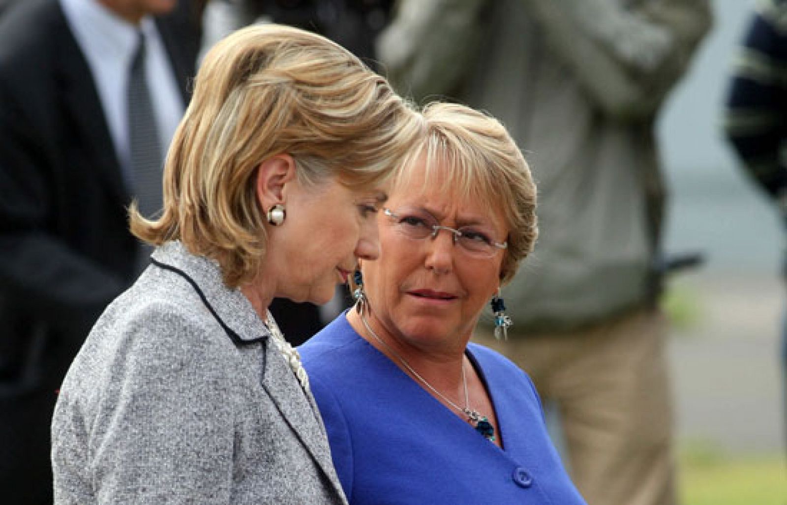 La presidenta Bachelet aplicará todo el rigor de la Ley contra los saqueadores | Ver