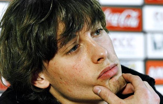  - Canales pide disculpas