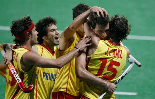  - España golea a India