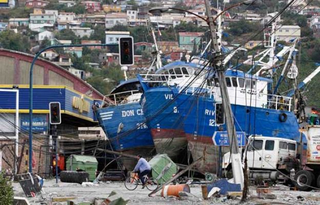 Telediario 1 - Telediario en 4' - 04/03/10