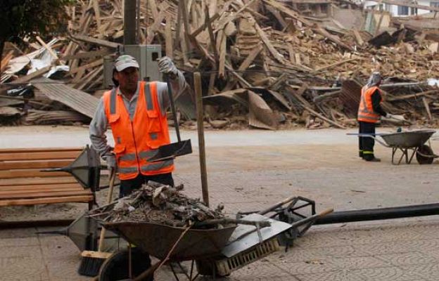 Telediario 1 - Telediario en 4' - 05/03/10