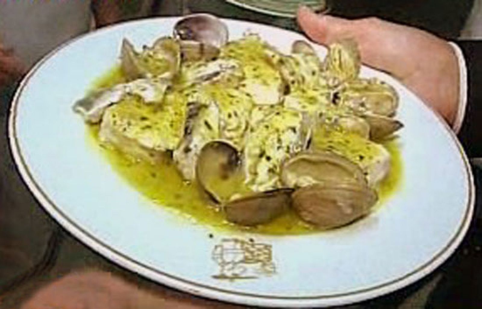 España Directo - Merluza con almejas - RTVE Cocina | Ver