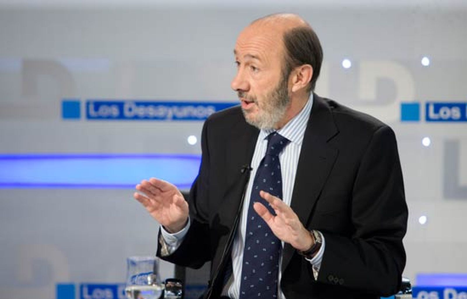 Desayunos - Entrevista íntegra a Alfredo Pérez Rubalcaba - Los desayunos | Ver