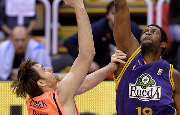 Baloncesto en RTVE - Blancos de Rueda 59-73 Barcelona