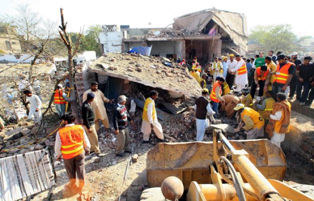 Telediario 1 - Telediario en 4' - 08/03/10