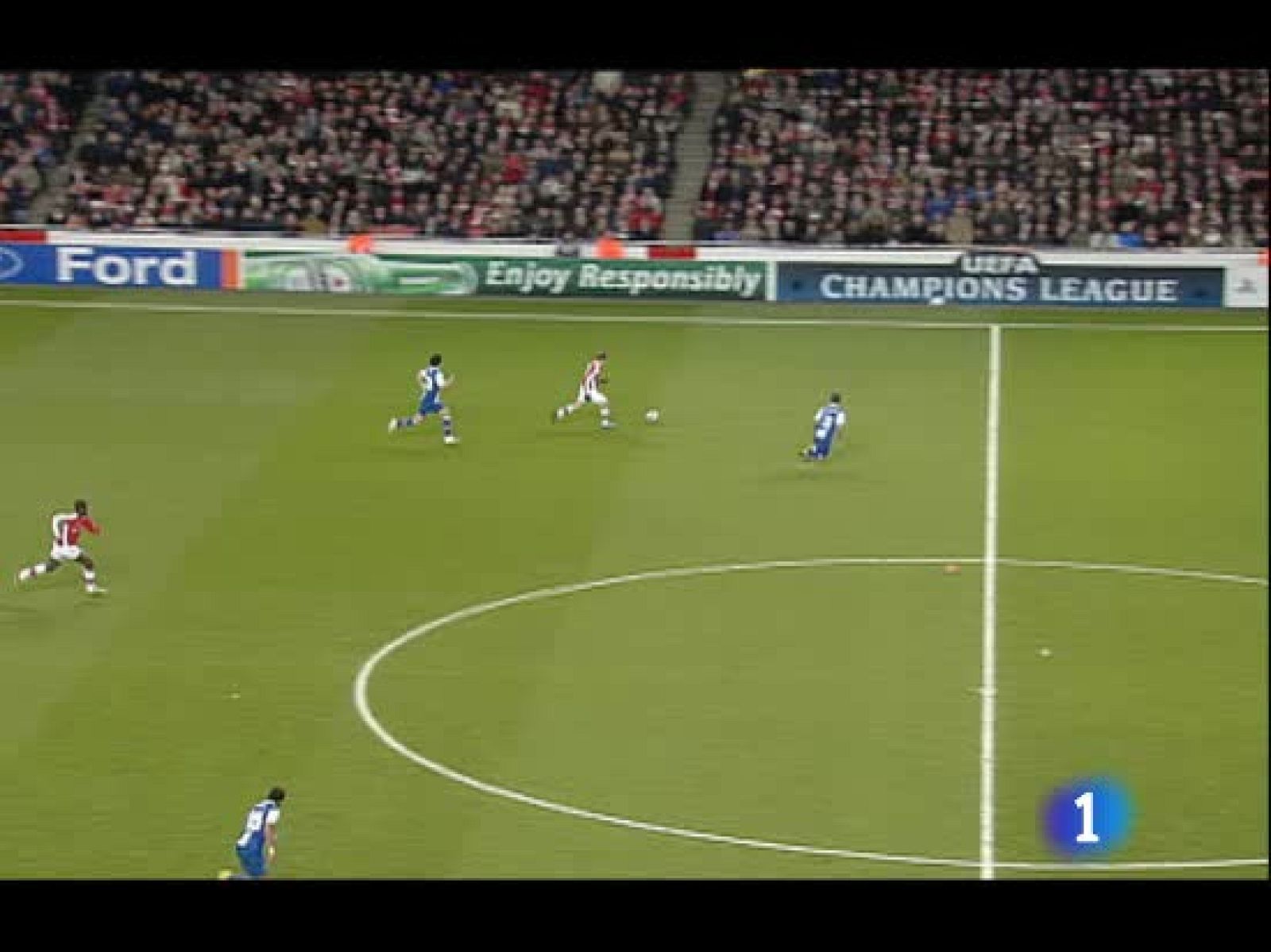 Eboue mata a la contra (4-0) - Champions League | Ver