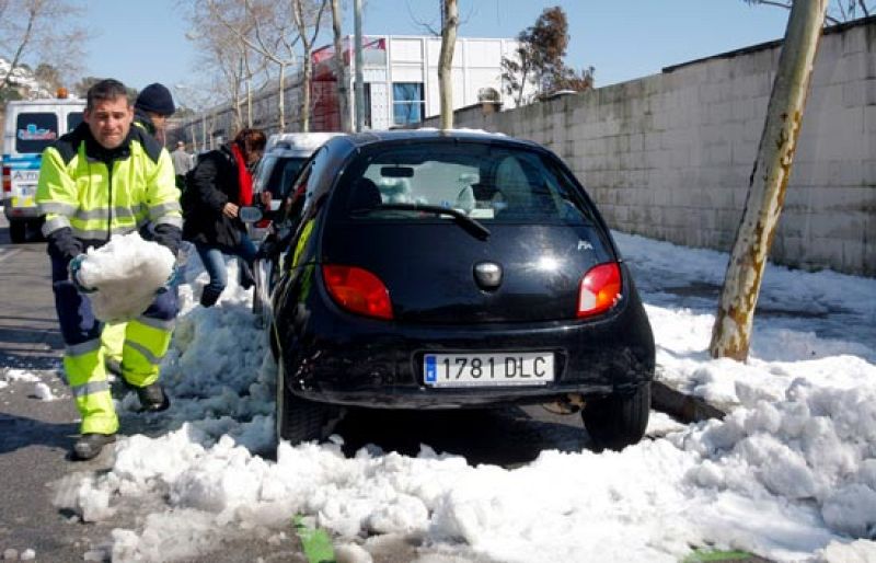 Telediario 2 en cuatro minutos - 09/03/10 | Ver