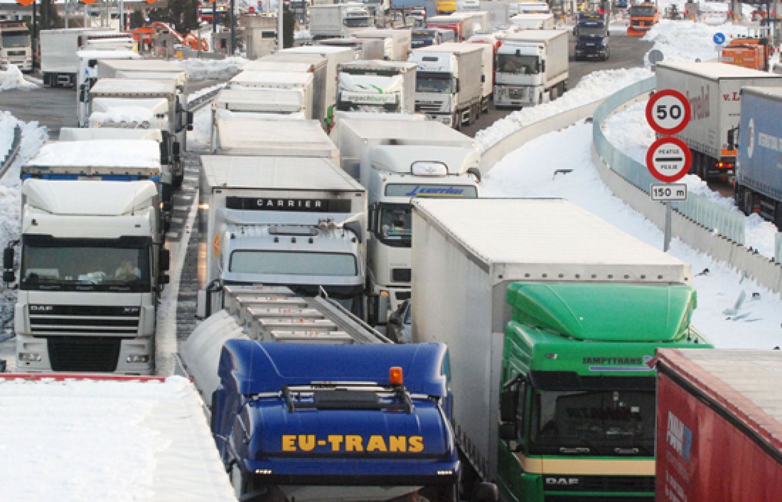 Cataluña se recupera poco a poco del caos provocado por la nevada del lunes