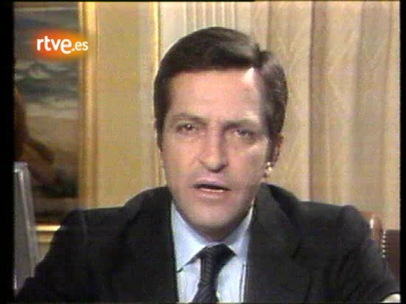 Dimisión de Adolfo Suárez como presidente del Gobierno en 1981