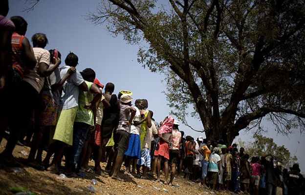 Informe Semanal - Haití, un país bajo los escombros