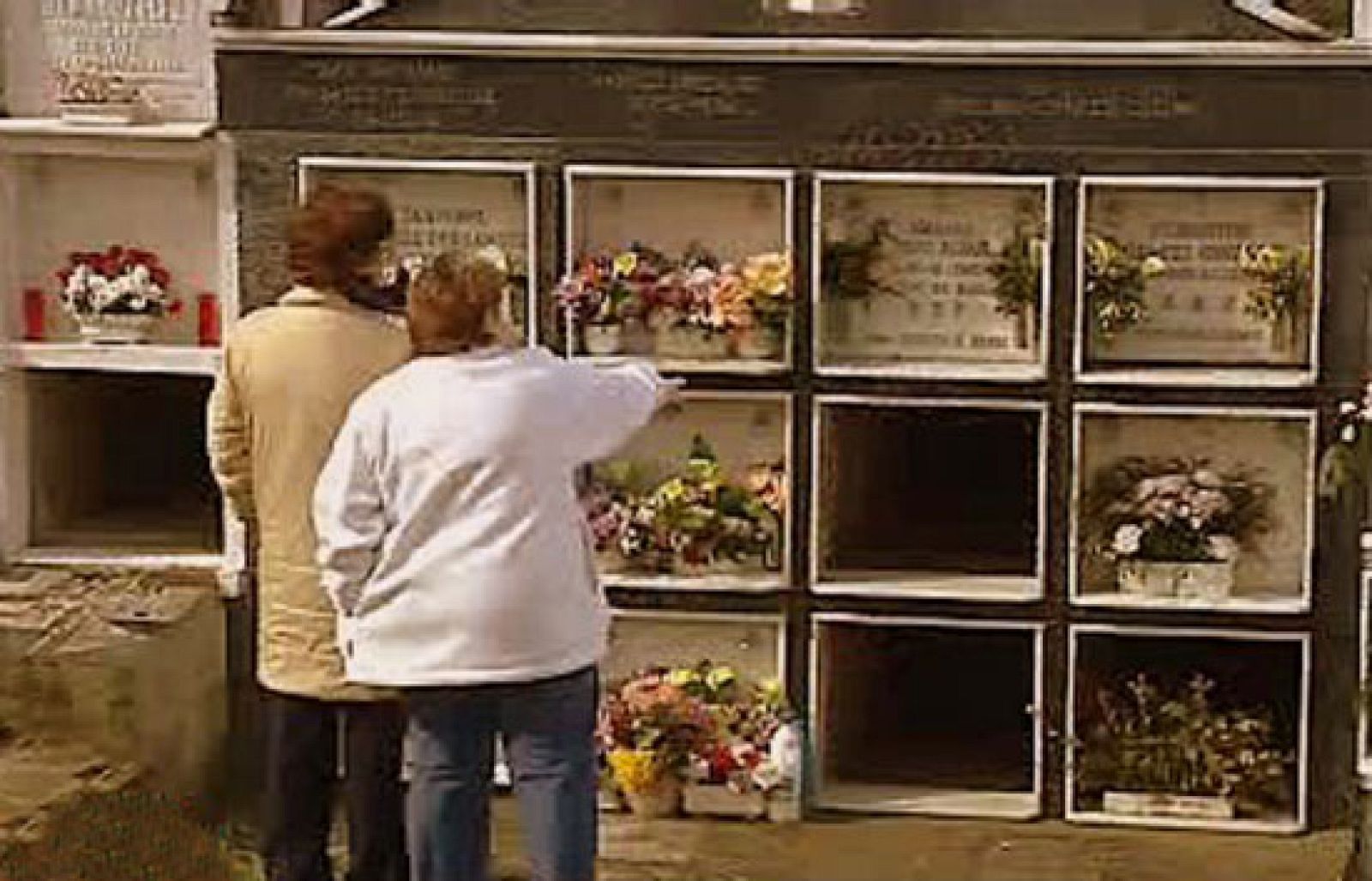 España Directo - El cementerio se cae | Ver