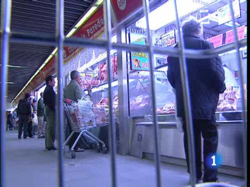 Cerca del 14% de las familias españolas tuvieron muchas dificultades para llegar a fin de mes en 2009 | Ver