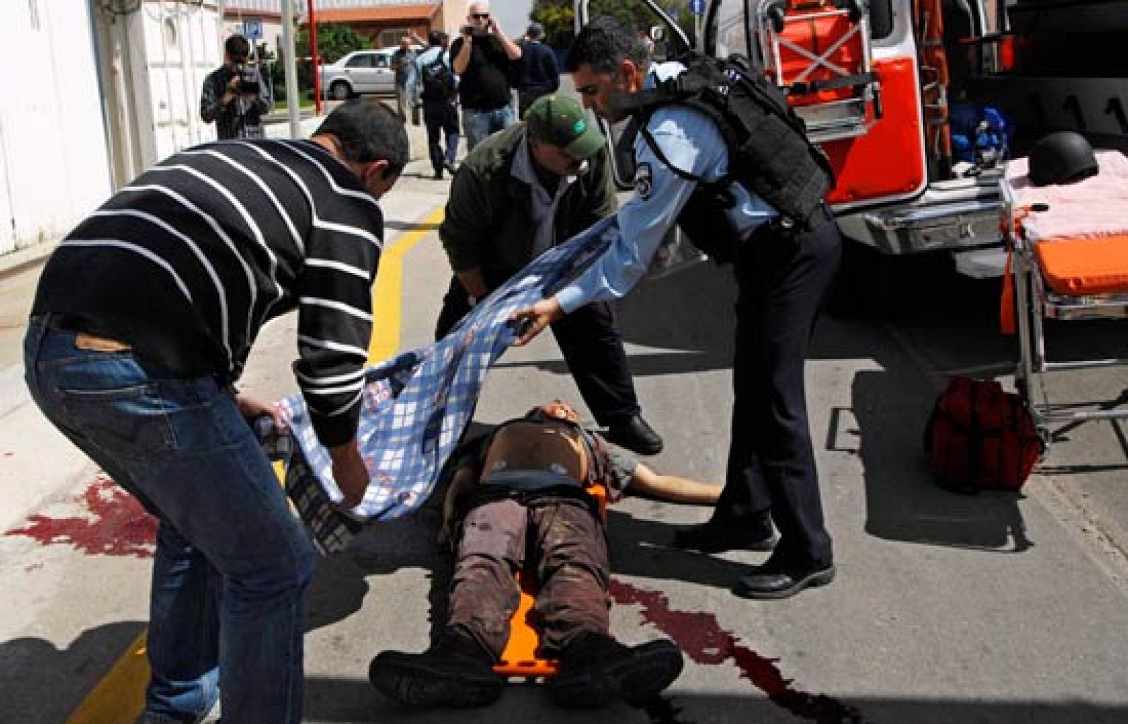 Muere un trabajador tailandés por un cohete lanzado desde Gaza | Ver