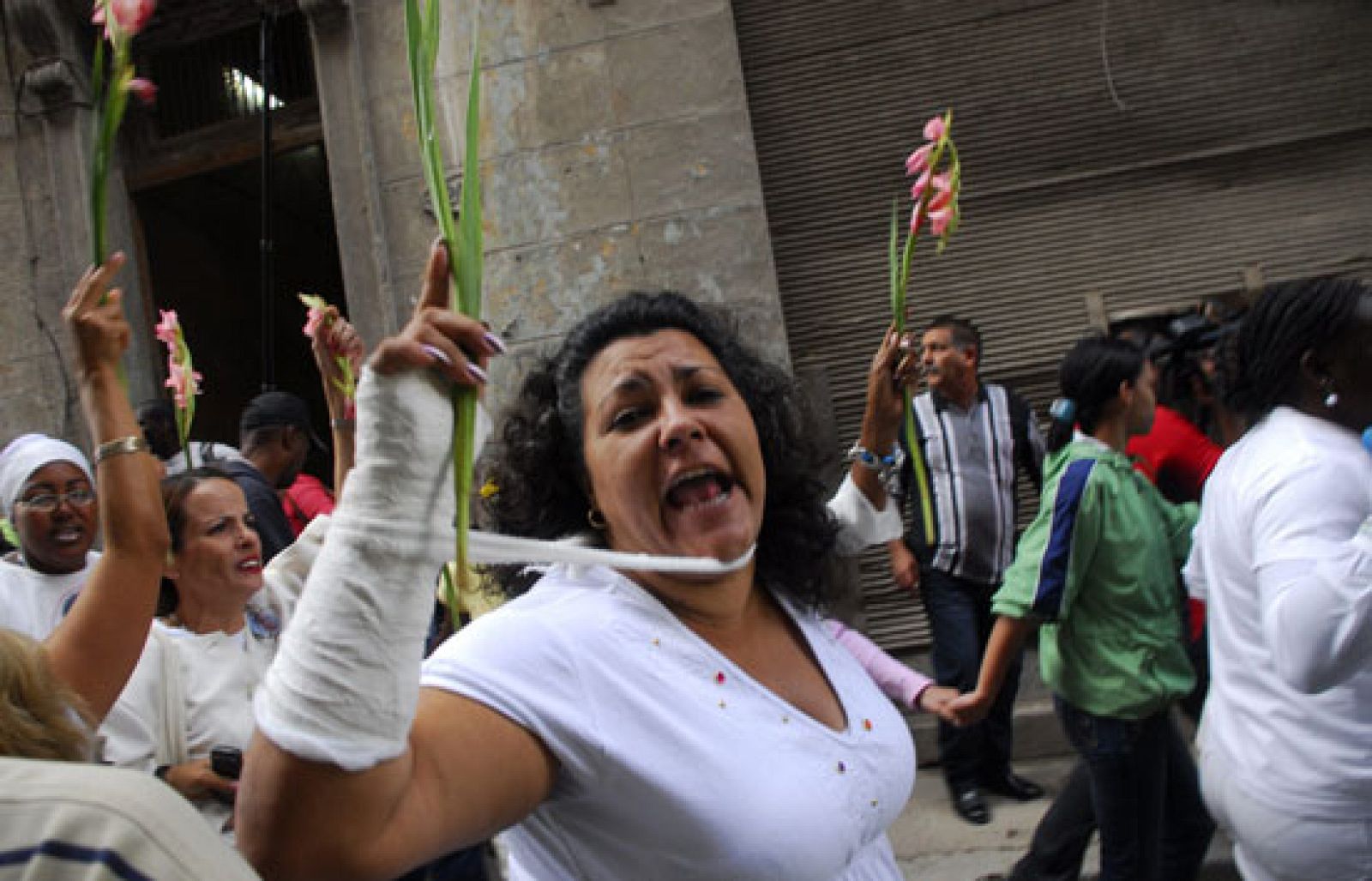 En Cuba, las Damas de Blanco vuelven a salir a la calle por cuarto día consecutivo | Ver