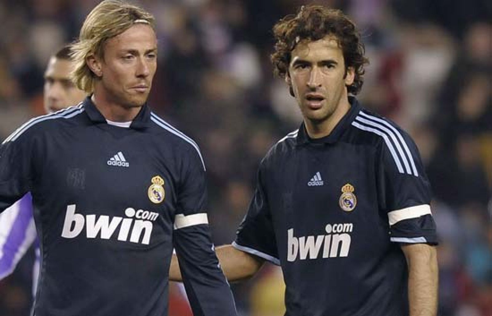 Corazón - Raúl y Guti, ¿adiós al Madrid? - D Corazón | Ver