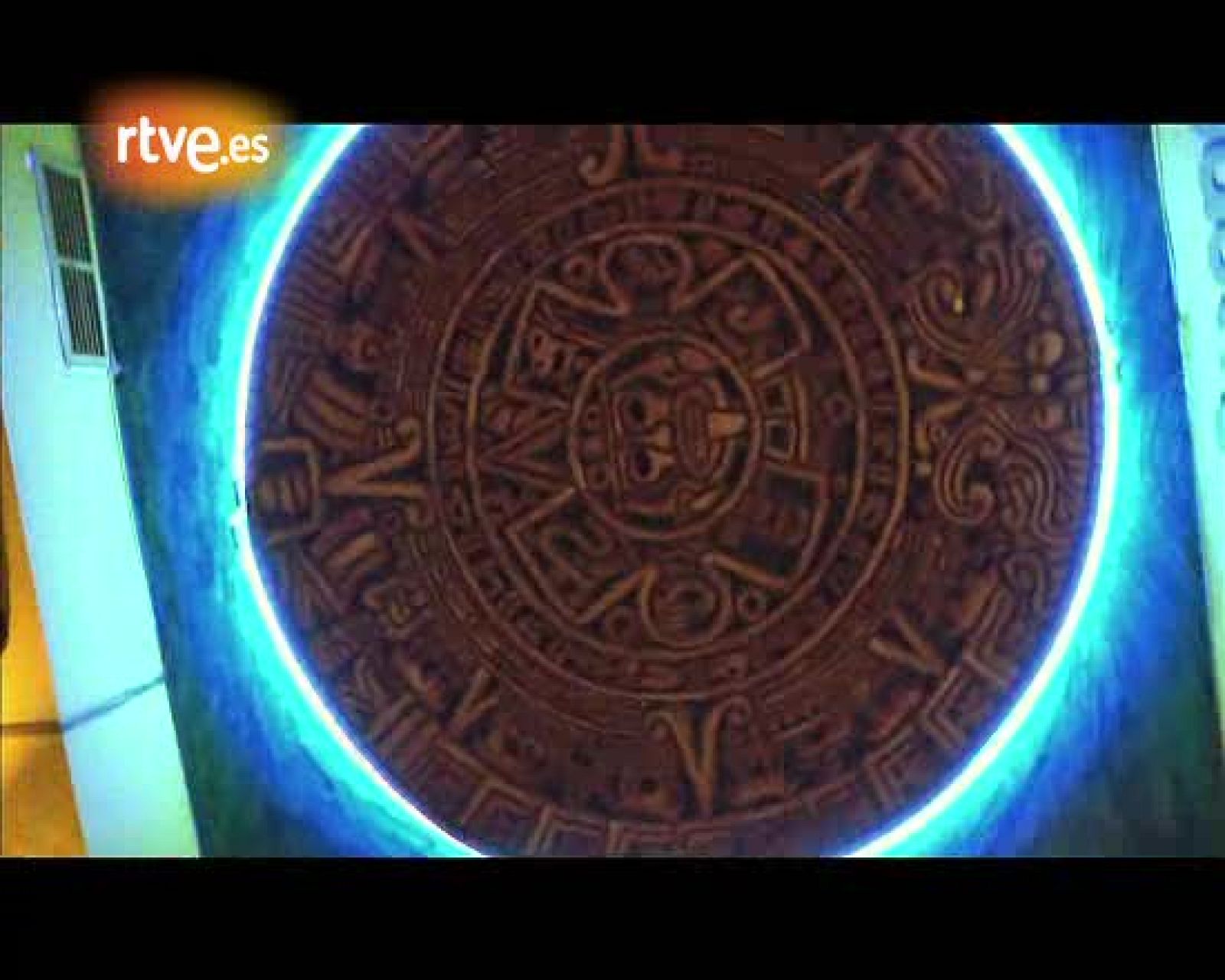 Fuera de Lugar: Amparo Sánchez  "Corazón de Realidad" - Fuera de lugar - Acústicos | Ver