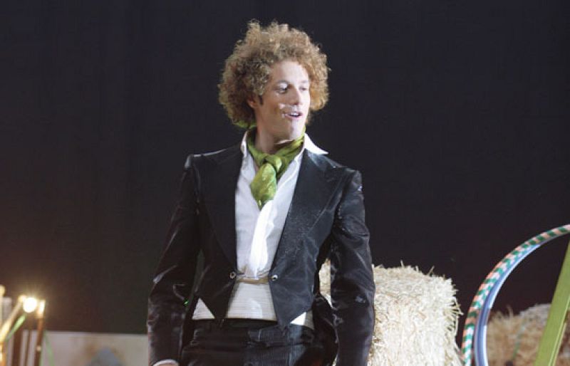 Eurovisión 2010 - Videoclip oficial de 'Algo pequeñito' - Eurovisión | Ver