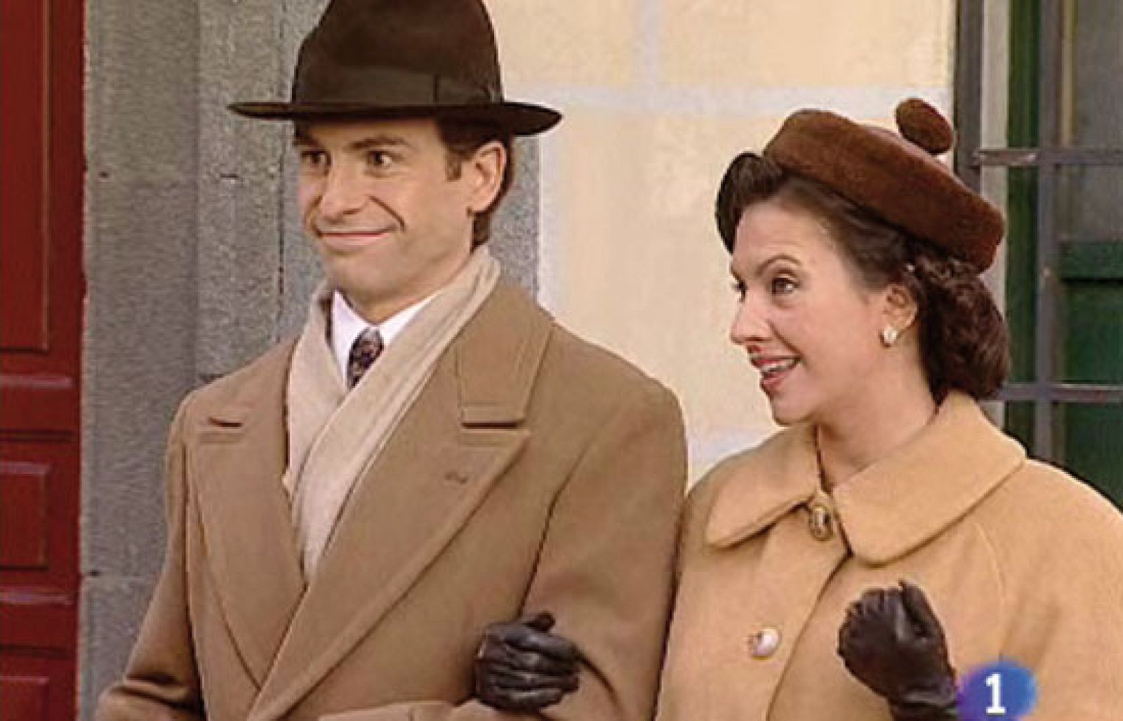 Amar - Cayetana presenta a su nuevo novio | Ver