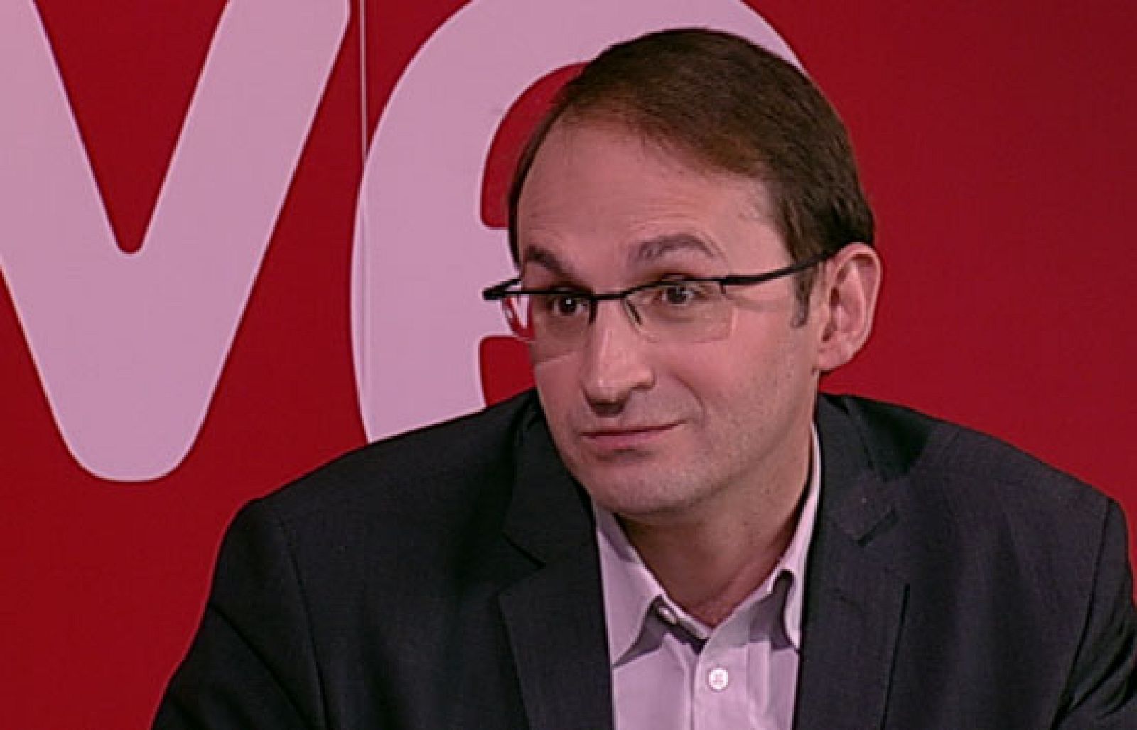 Noche 24 - La noche en 24 horas entrevista a Joan Herrera, diputado de ICV - La noche en 24h | Ver