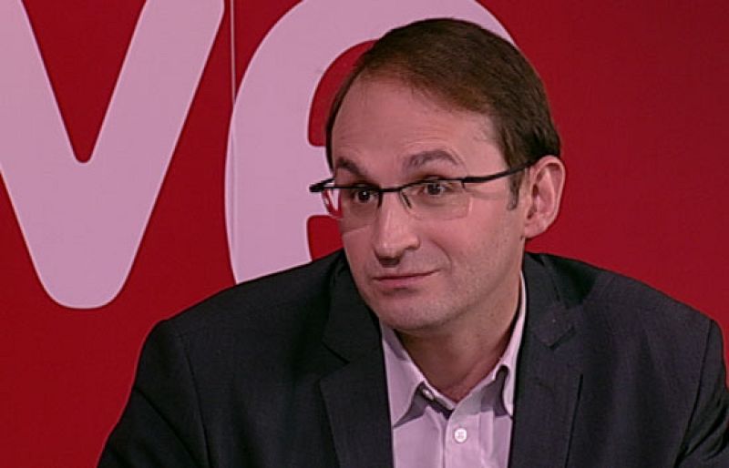 Noche 24 - La noche en 24 horas entrevista a Joan Herrera, diputado de ICV - La noche en 24h | Ver