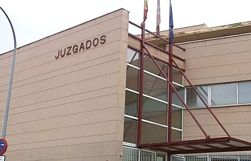 Declaran ante el juez los jóvenes que denunciaron malos tratos físicos y psicológicos en un centro de menores tutelados de la Comunidad de Madrid | Ver