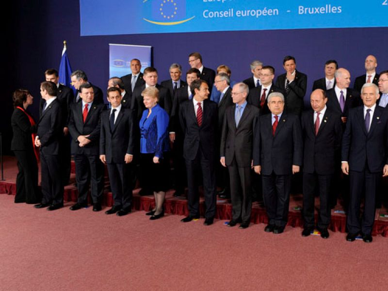 La 'Noche en 24 horas' de TVE nos cuenta cómo es "el otro Consejo". Aquél que funciona en paralelo al de los Jefes de Estado y de Gobierno de la Unión Europea.