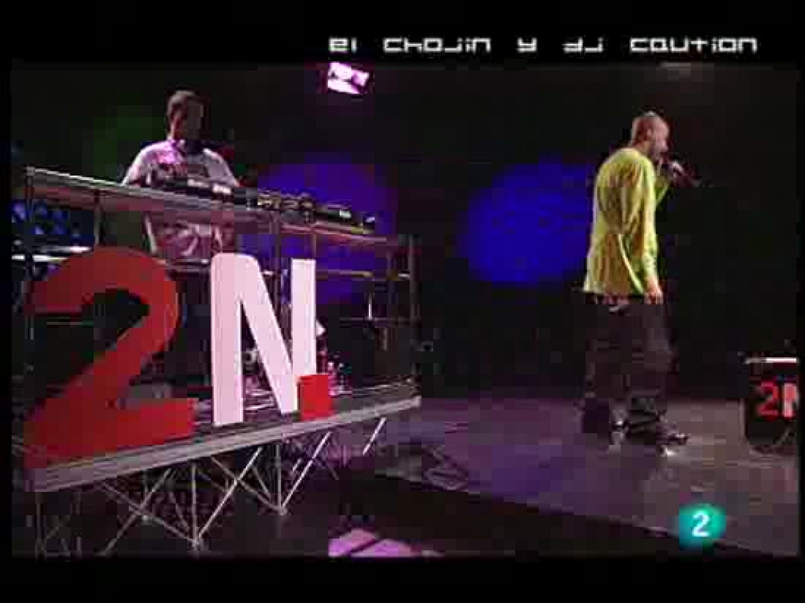 El Chojín, en La 2: la corrupción política. El rapero resume la semana y habla de la corrupción política y también de la reforma sanitaria de Obama.