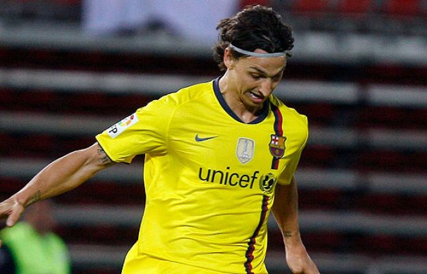  - Ibrahimovic, hasta con la espalda