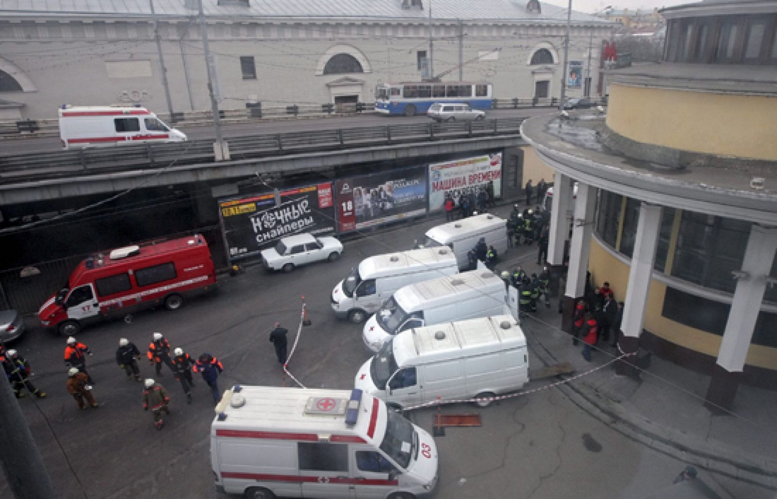 Atentado suicida en el metro de Moscú en el que han muerto 38 personas y otras 70 están heridas. | Ver