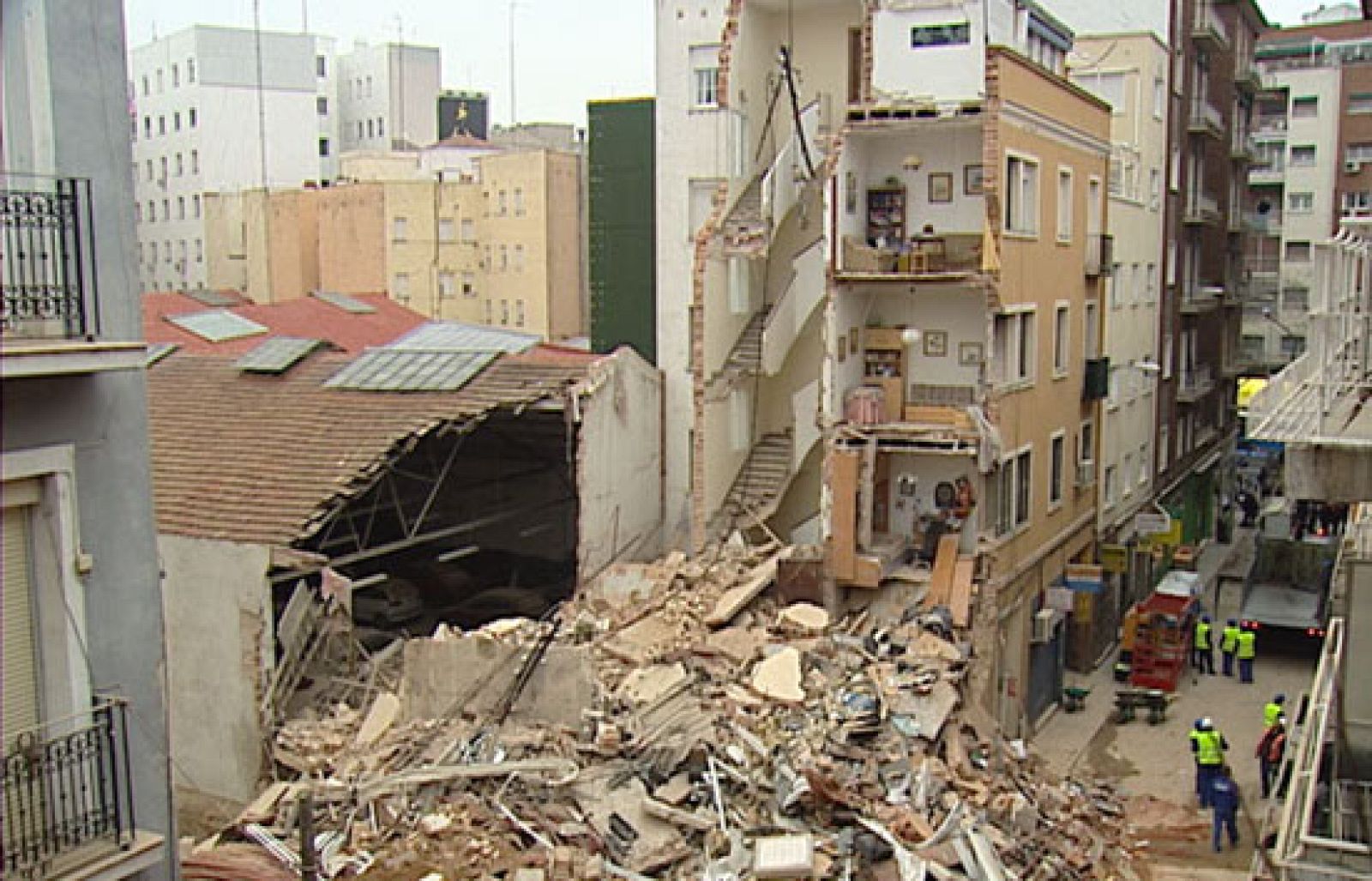 Reporteros del telediario - Más de 1500 personas han tenido que abandonar sus casas por las lluvias de este invierno en Andalucía - Reporteros del Telediario | Ver