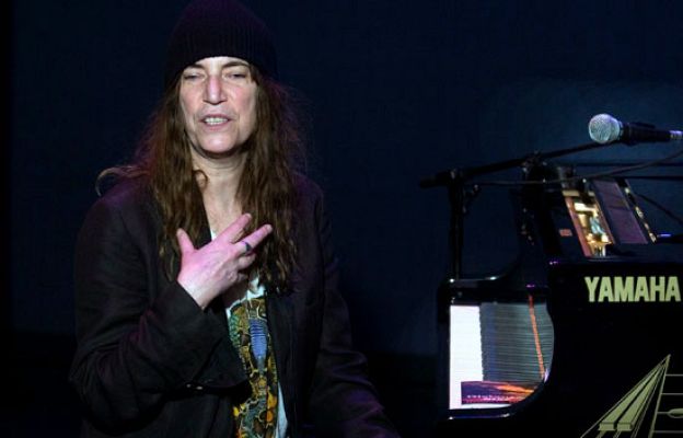 La 2 Noticias - Patti Smith actúa en Gijón