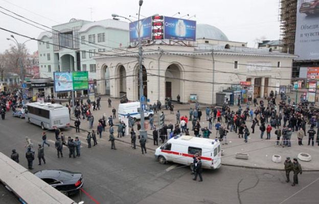 Telediario 1 - Telediario en 4' - 29/03/10