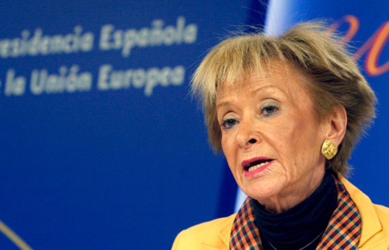 El Gobierno ofertará menos empleo público en 2010 para ahorrar 280 millones de euros | Ver