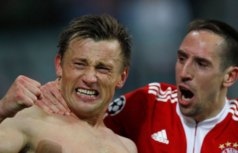 Olic remonta el partido (2-1)