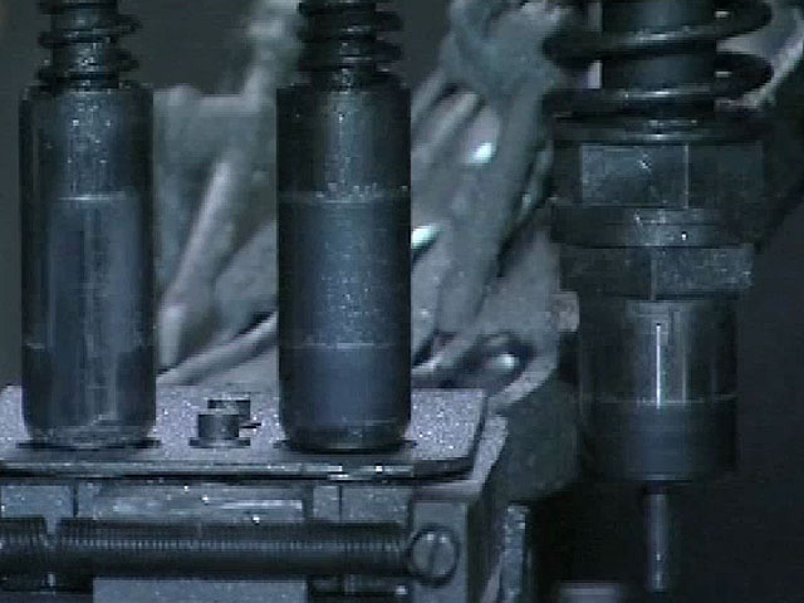 Crónicas - Viaje a la fábrica global - Crónicas | Ver