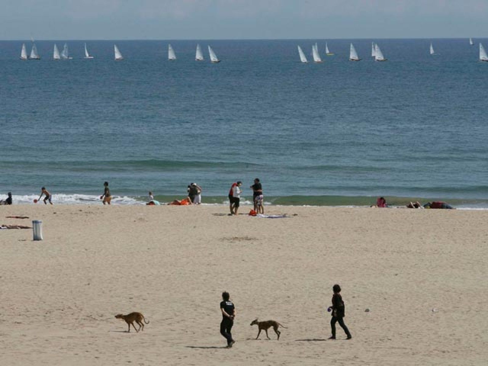 Volvemos a algunas de las playas que resultaron afectadas por el temporal | Ver