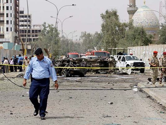 Telediario 1 - Telediario en 4' - 04/04/10