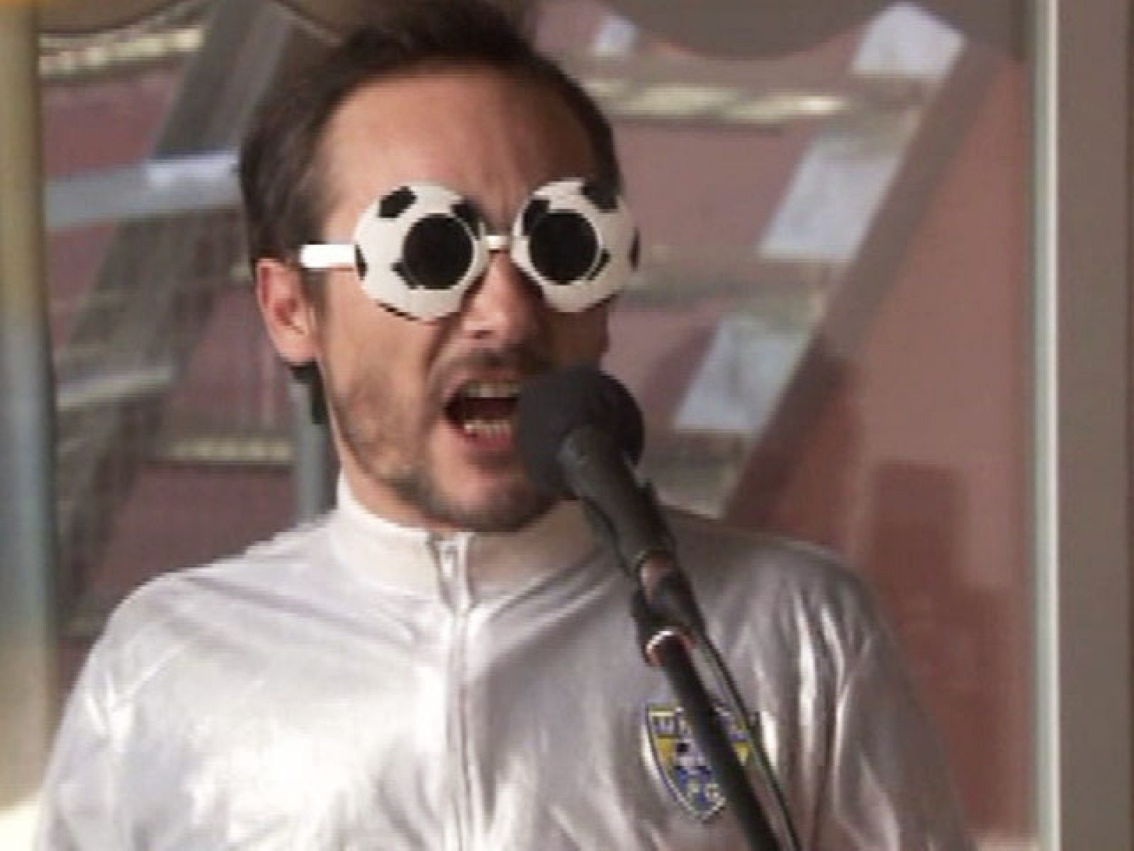 Pelotas -  Versión 'Un, dos, tres, ¡catorce!' - Pelotas | Ver