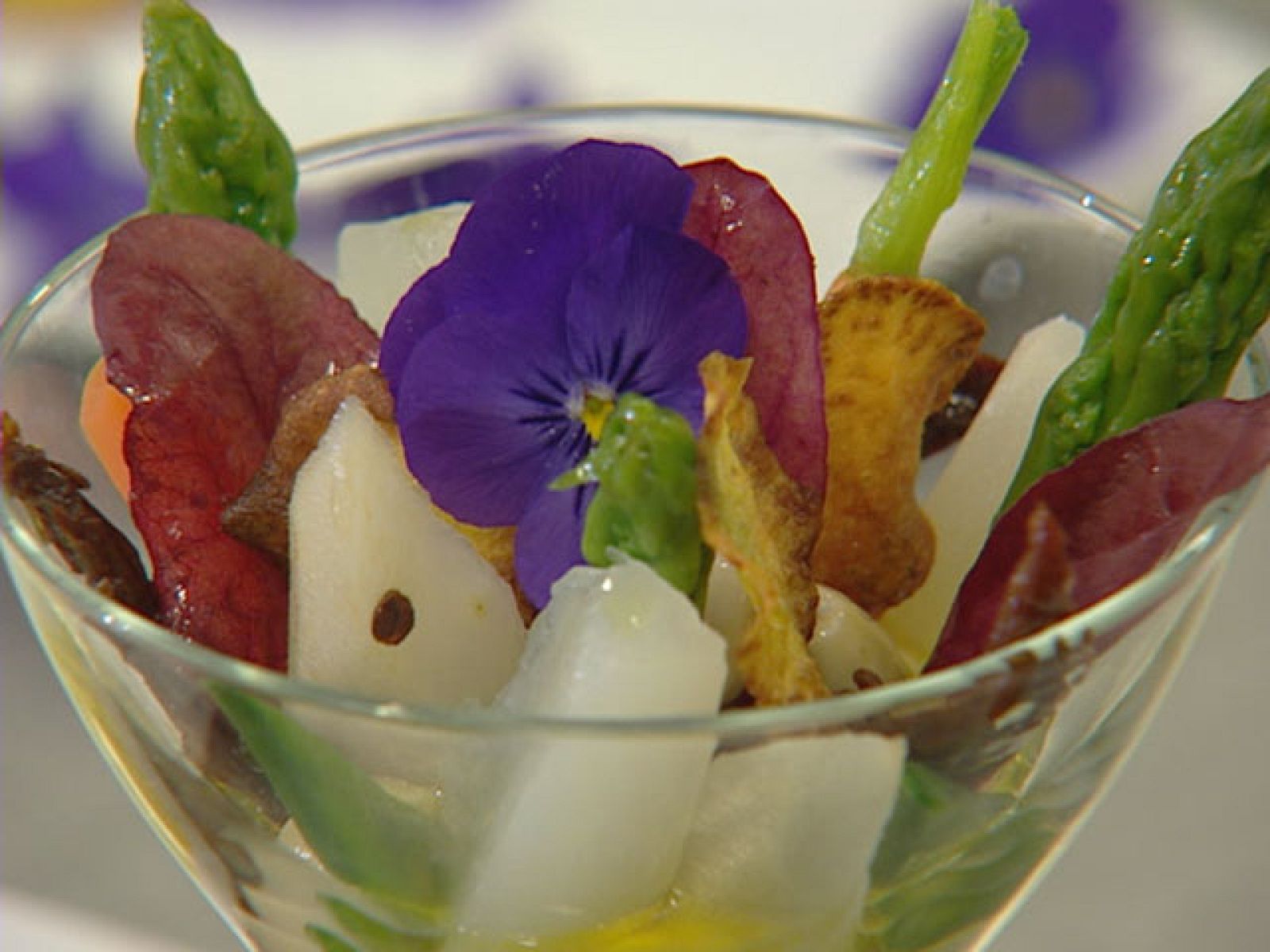 Un cocinero de París ha unido sus dos pasiones y ha preparado un menú impresionista | Ver