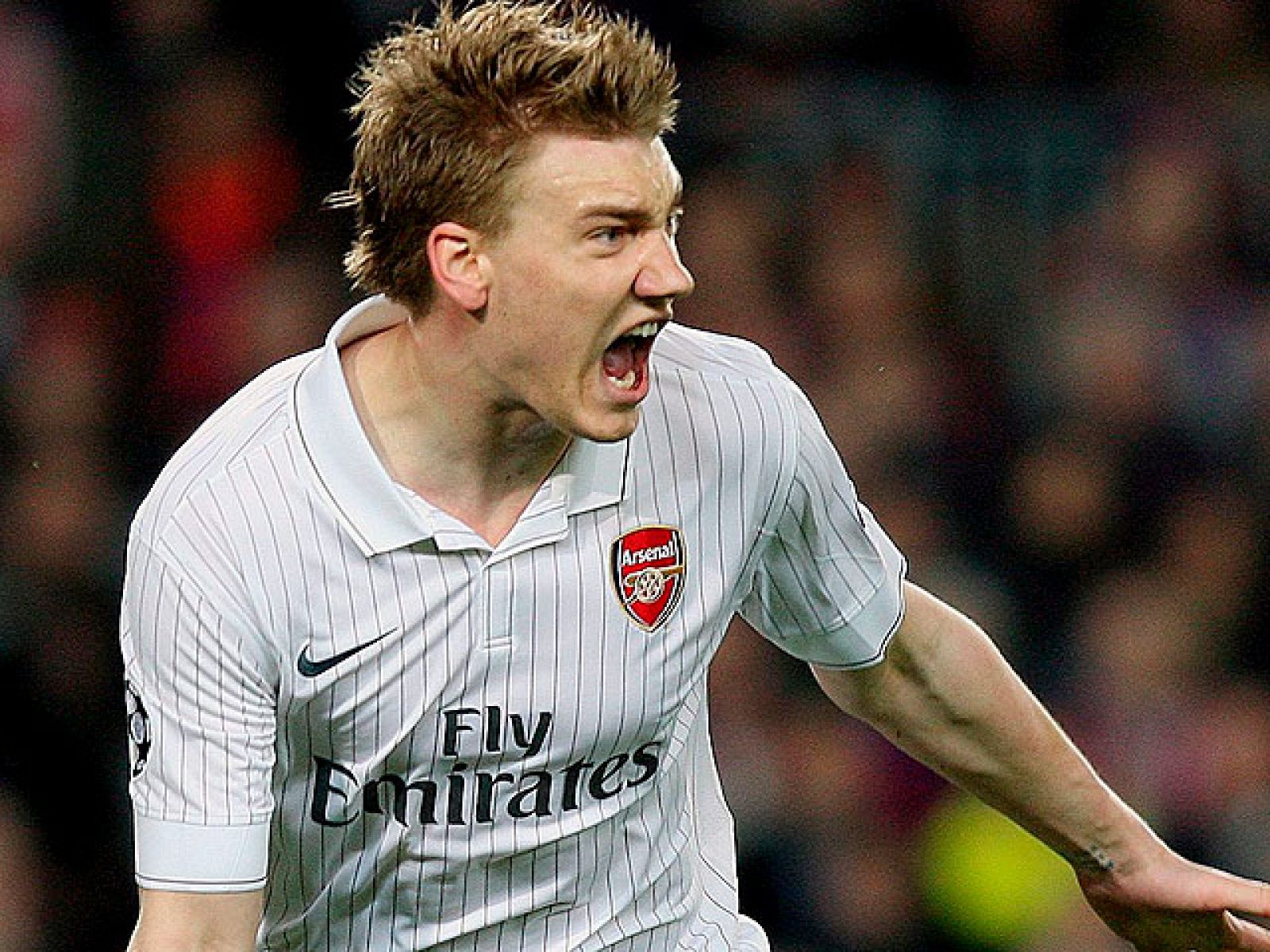 El delantero danés del Arsenal marcó el primer gol del partido en el Camp Nou ante el Barcelona en un contragolpe de los ingleses.