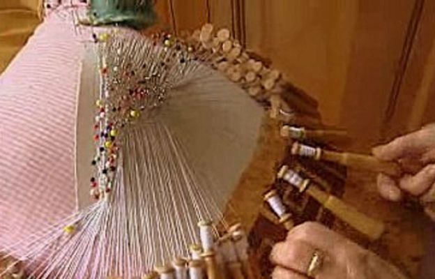 España Directo - El pueblo de los encajes