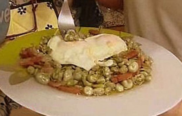 RTVE Cocina - Habas con jamón y huevo