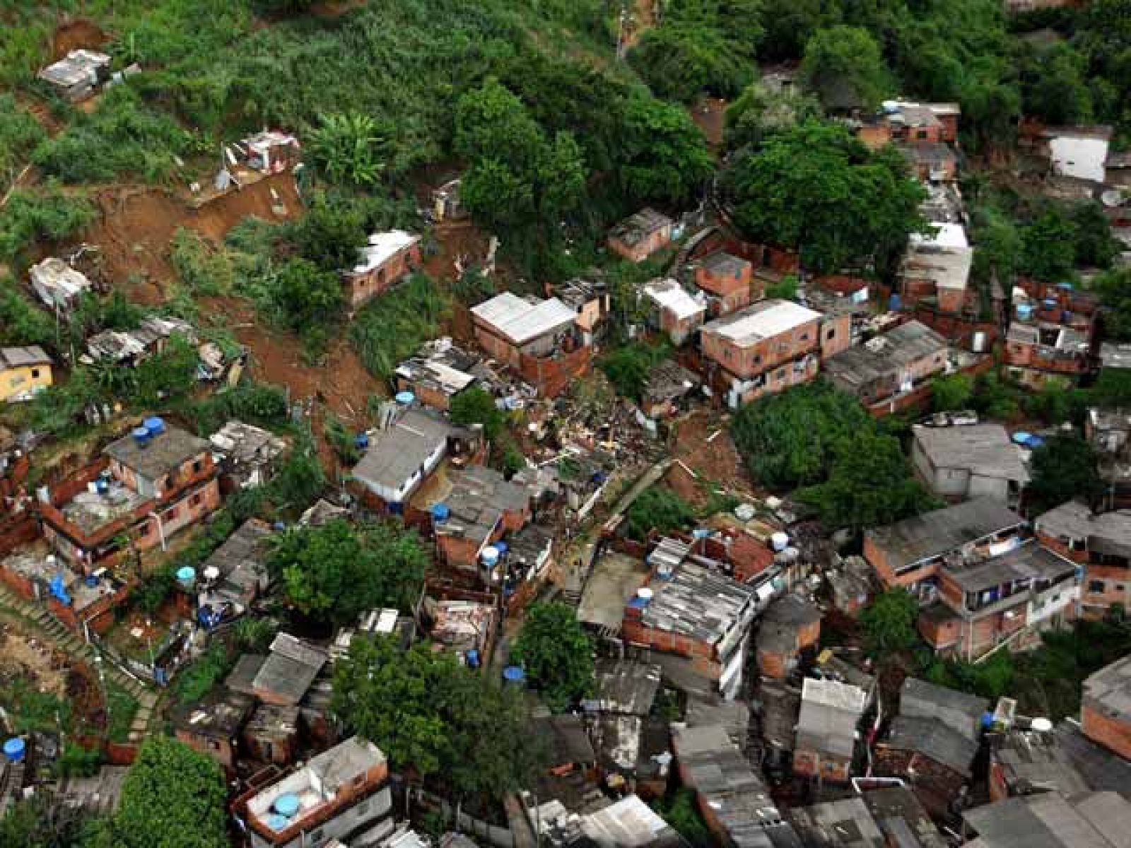 Más de un centenar de muertos en Rio de Janeiro a consecuencia de las lluvias | Ver